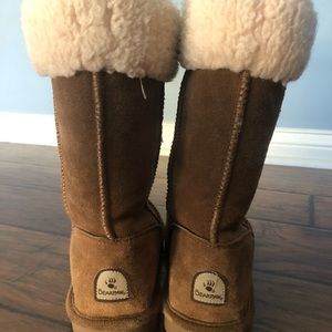 Bear paw Sherpa boots size 9